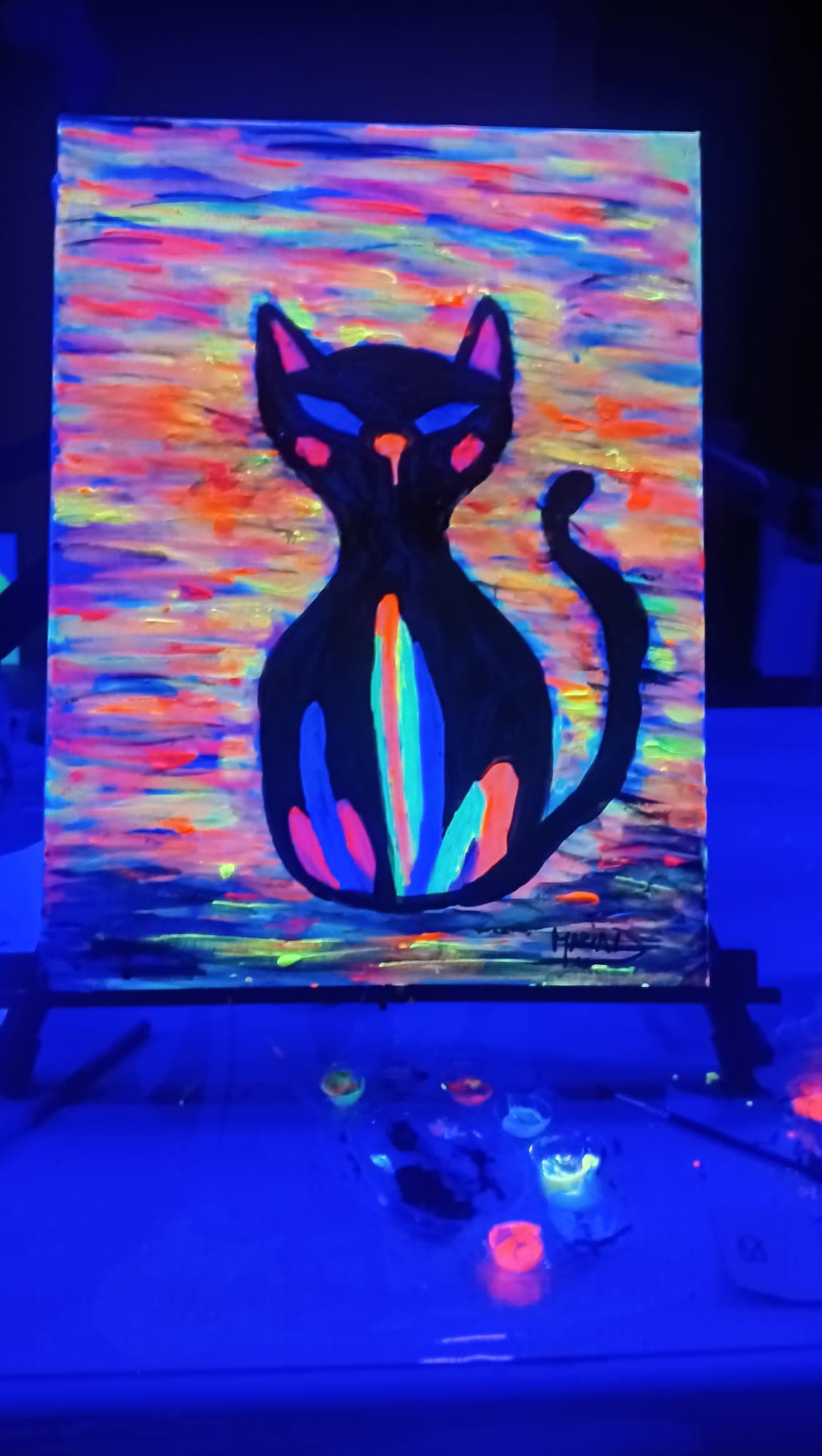 neon 27